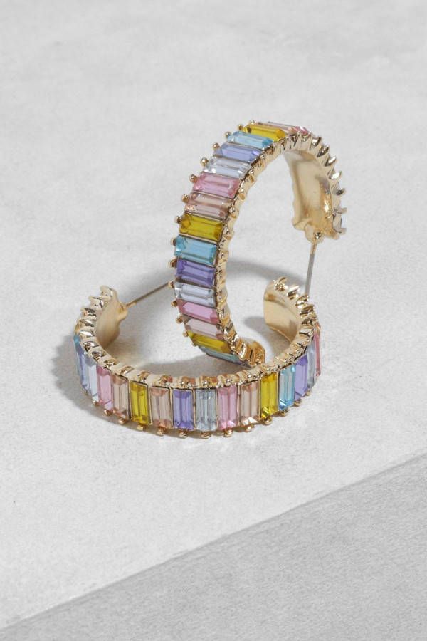 boohoo Ronde Medium Regenboog Baguette Oorbellen Met Steentjes, Multi