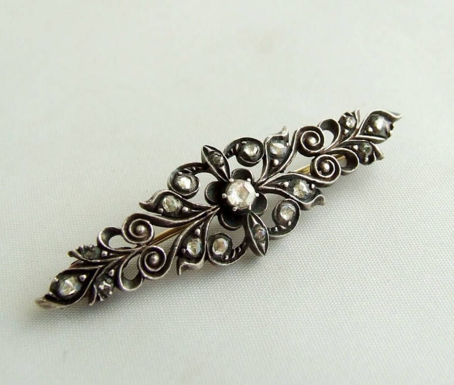 Christian Antieke broche met roosdiamant