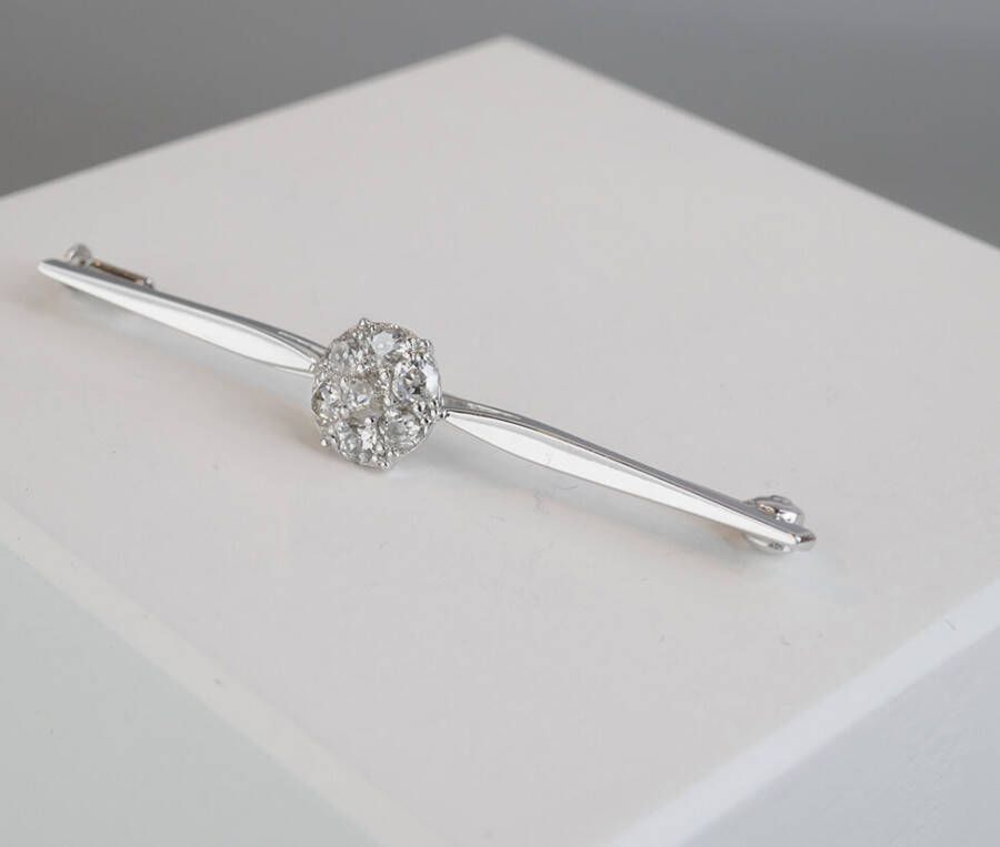 Christian Broche met diamanten